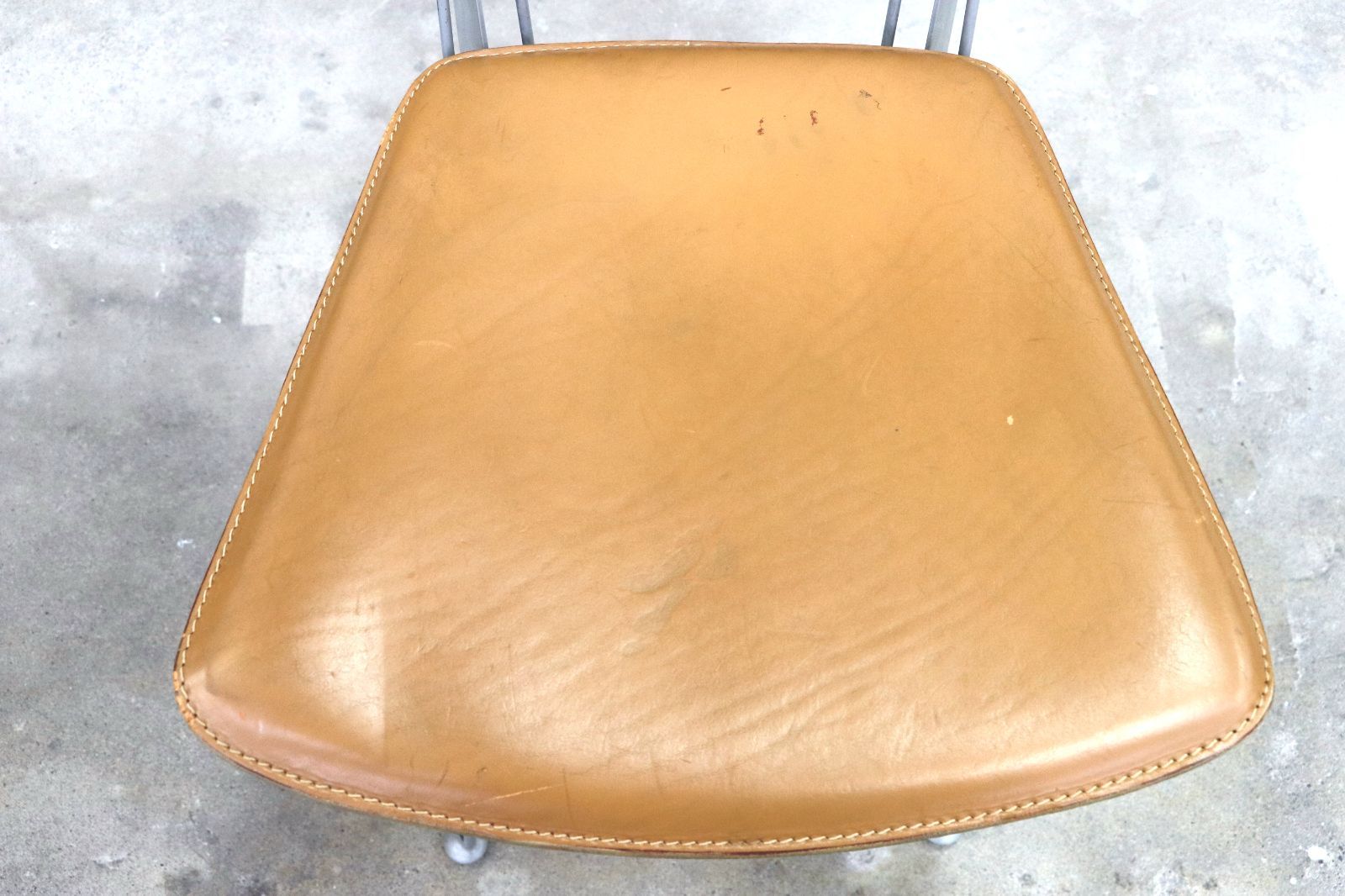 GMIK129○fasem / ファセム イタリア ビンテージ レザー チェア GMIK129○fasem ⁄ ファセム イタリア ビンテージ レザー チェア