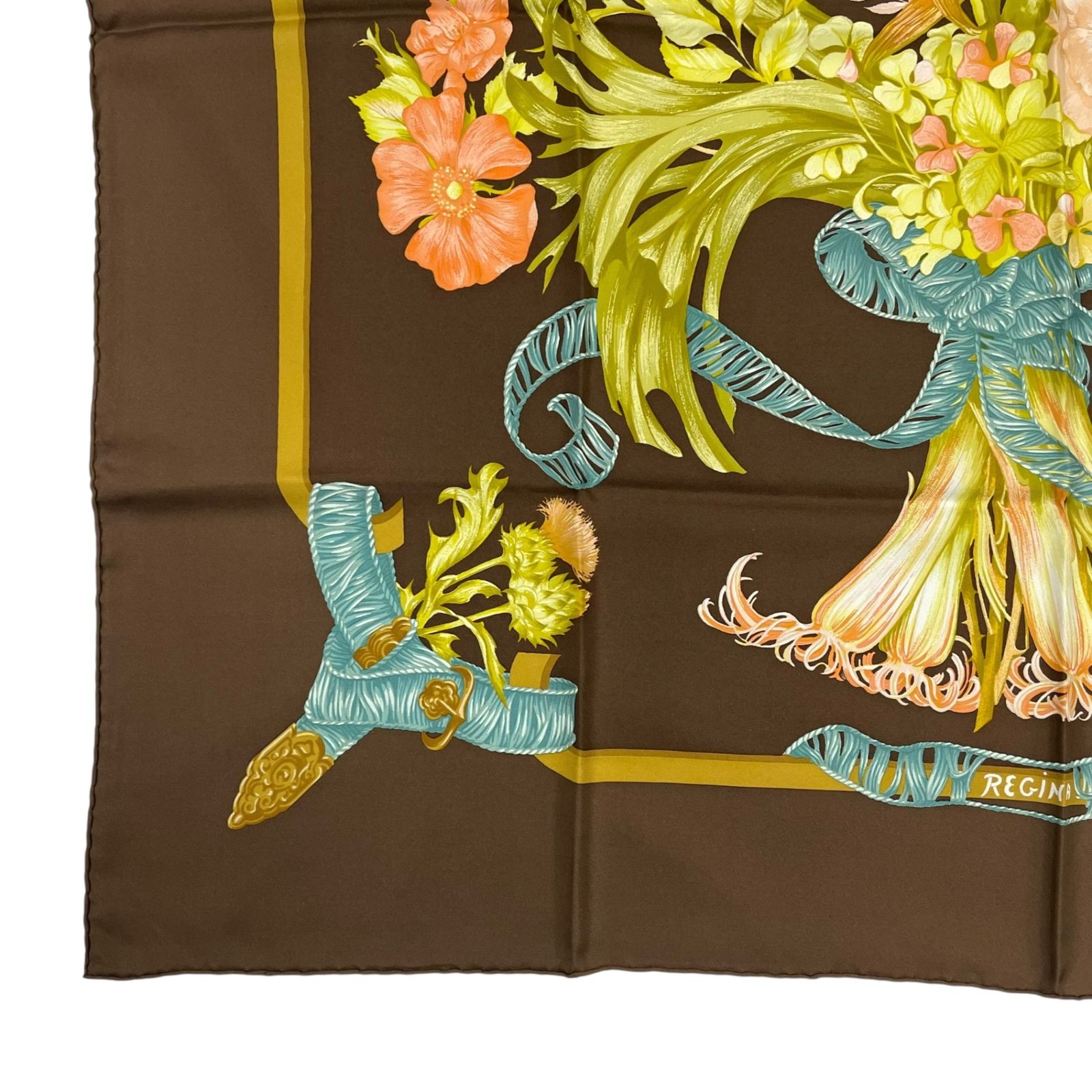 新品同様 HERMES エルメス スカーフ カレ90 シルク REGINA 女王陛下