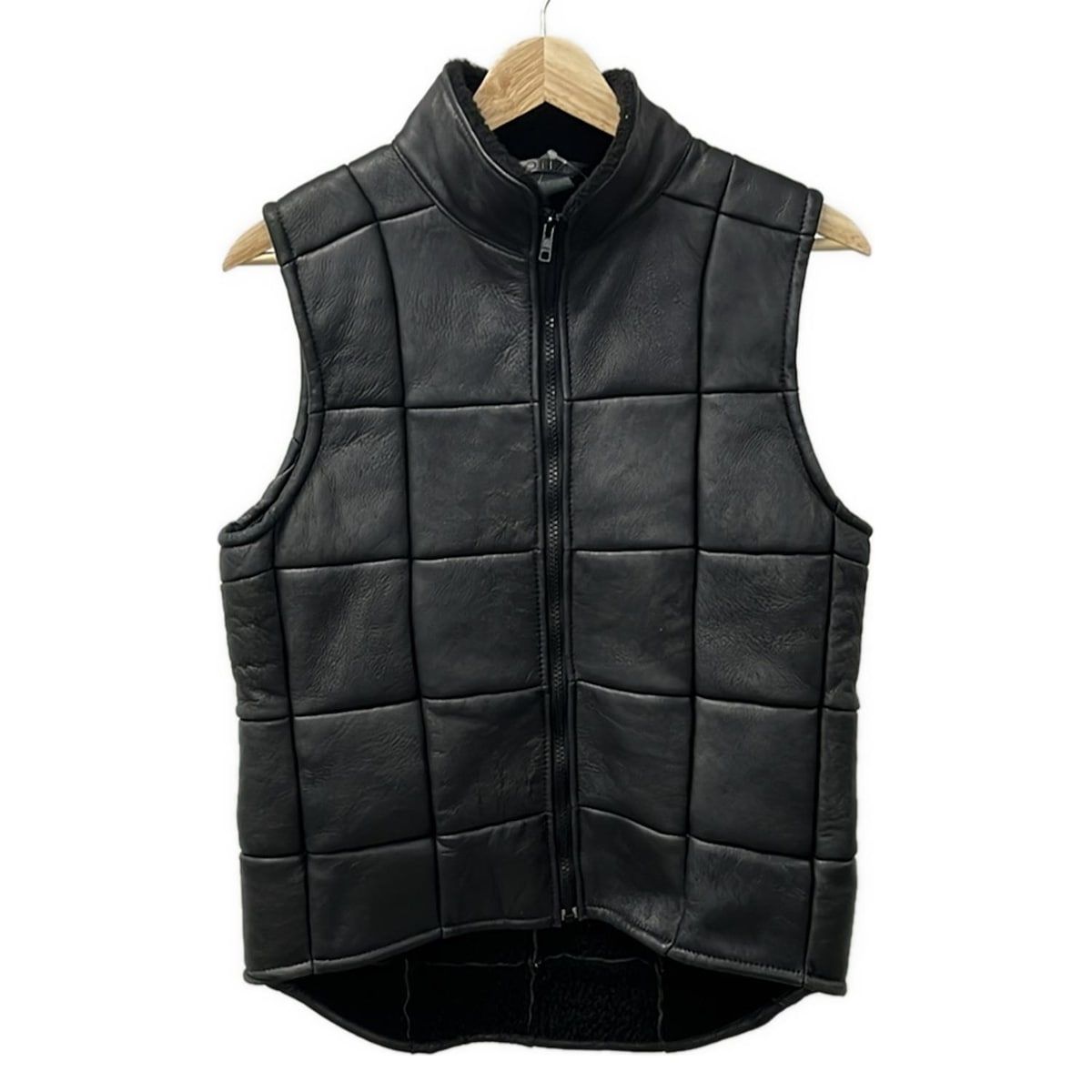 【新品未使用】 BONZ ボンズ レザーベスト 羊革ムートン レディースMサイズ BONZ】Made in New Zealand Lamb Skin Shearling Vest（ボンズ