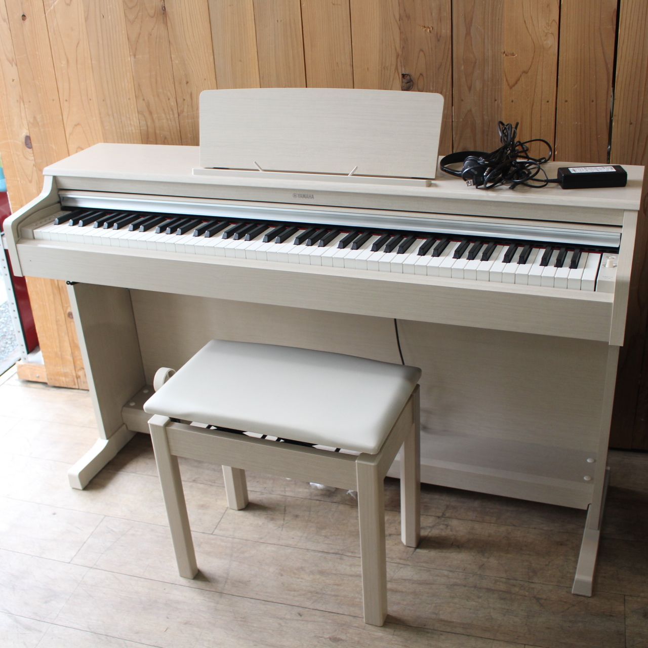 718)【川崎から出品】ヤマハ 電子ピアノ 88鍵 アリウス YAMAHA ARIUS