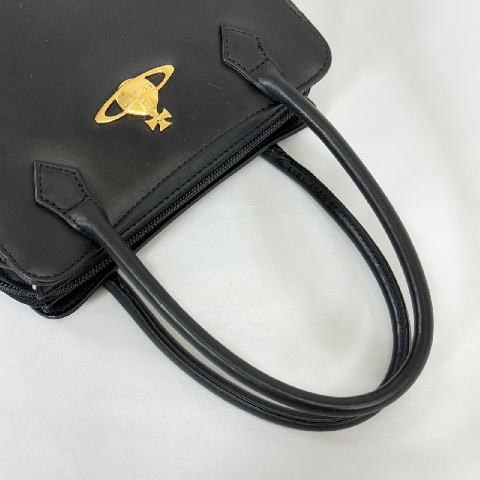 人気・廃盤美品】Vivienne Westwood ヴィヴィアン ウエスト 人気・廃盤美品】Vivienne Westwood ヴィヴィアン ウエスト