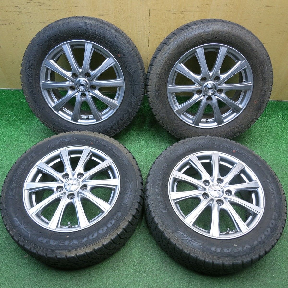 バリ溝！キレイ！8.5分☆スタッドレス 215/60R16 グッドイヤー アイス