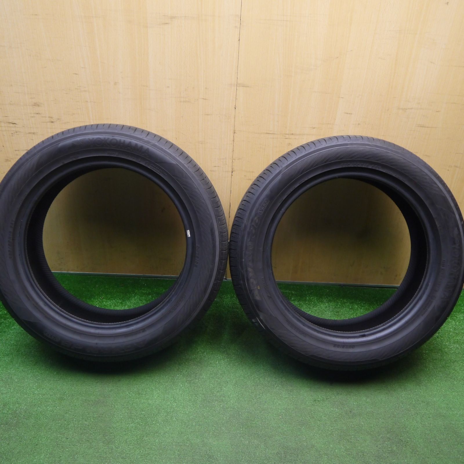 バリ溝！9.5分！2本☆225/55R18 ヨコハマ アドバン dB V552 タイヤ 18