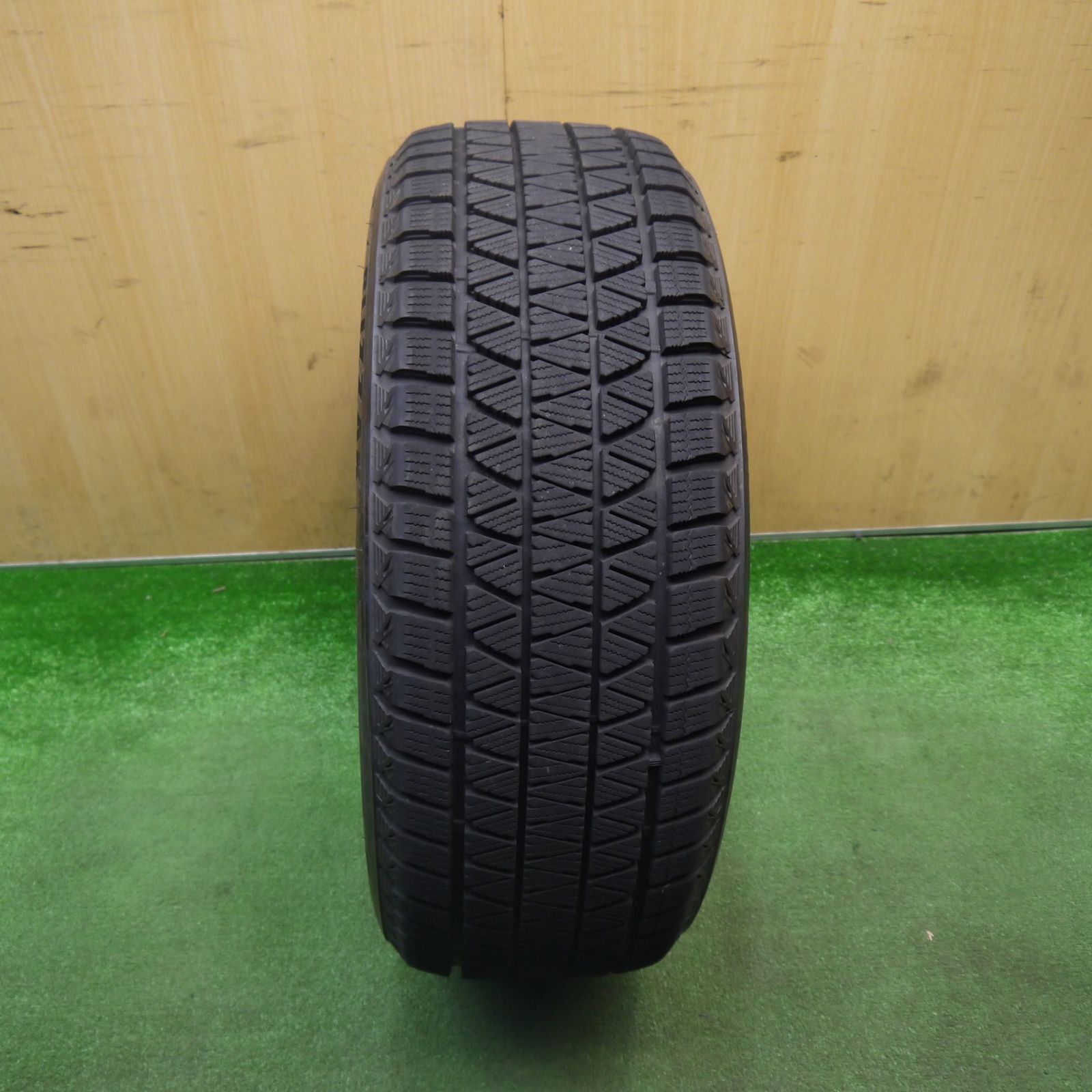 バリ溝！23年！9分！1本スタッドレス 235/55R18 ブリヂストン
