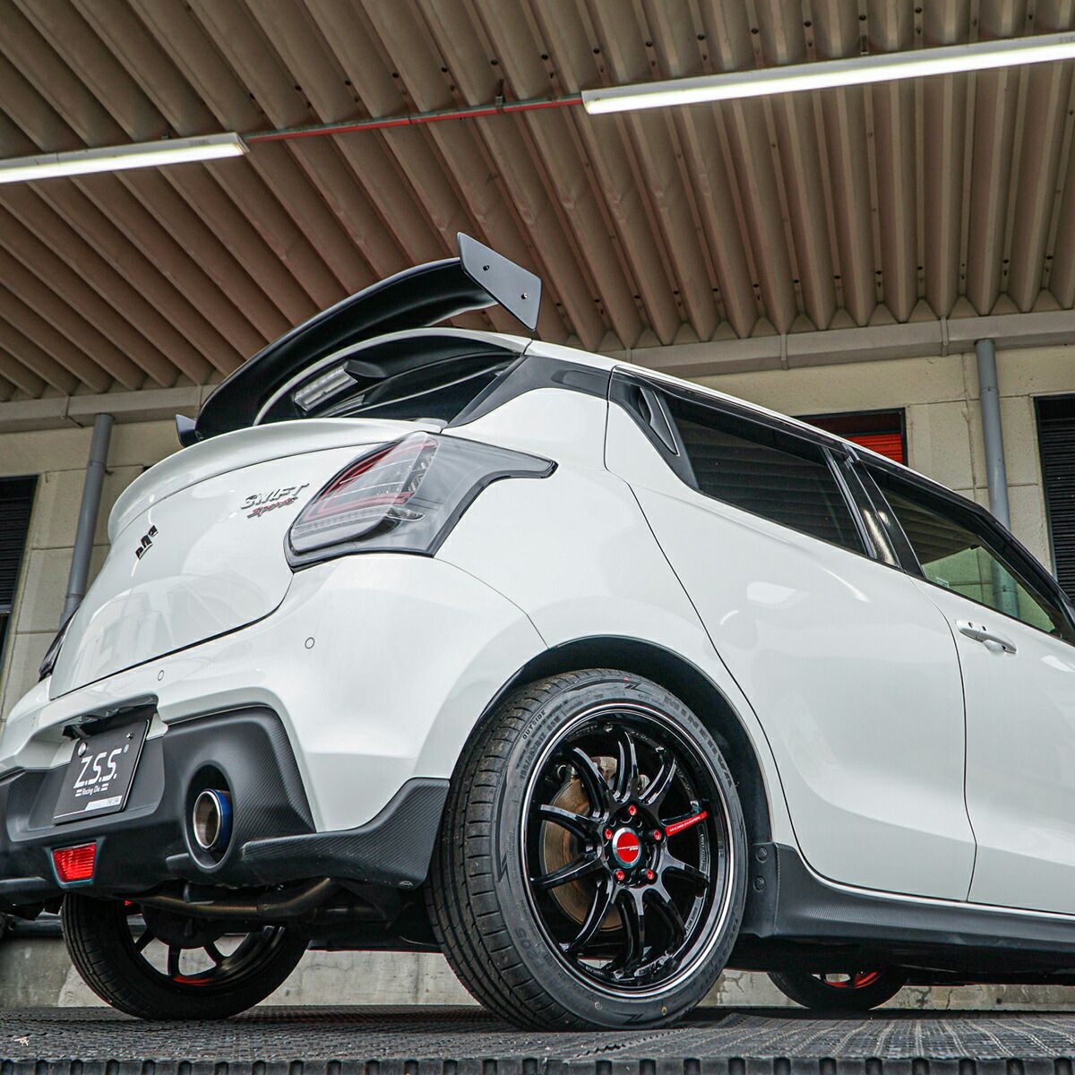 ZipTune カーボン スズキ スイフトスポーツ ZC33S トランクスポイラー
