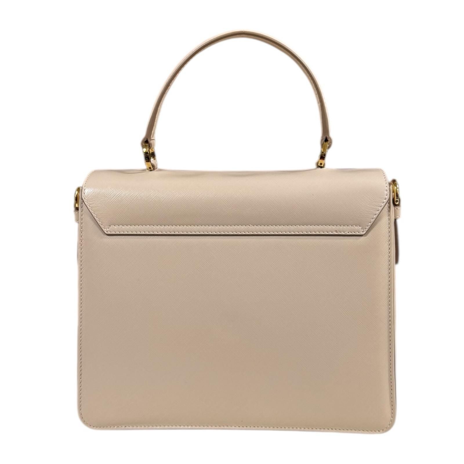 サルヴァトーレフェラガモ ショルダーバッグ レザー ベージュ