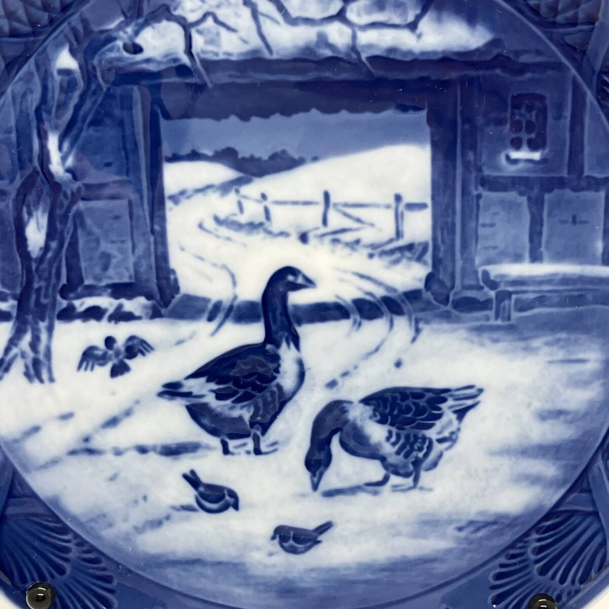 ロイヤルコペンハーゲン 1969年『 古い農家の庭先 』 1級品 イヤー