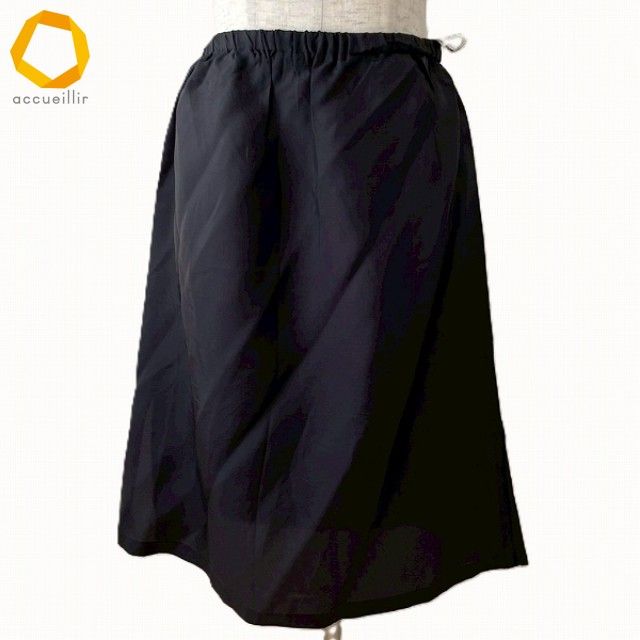 超美品　シルク混　レオナール　黒字にロゴ入り花柄の美しいハイネック　m相当 anc レオナール LEONARD ワンピース L 黒 マルチ 花柄 ハイネック