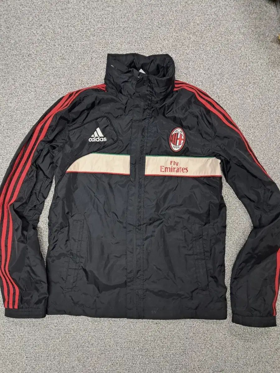 アディダス ac ミラン ウィンドブレーカー - メルカリ