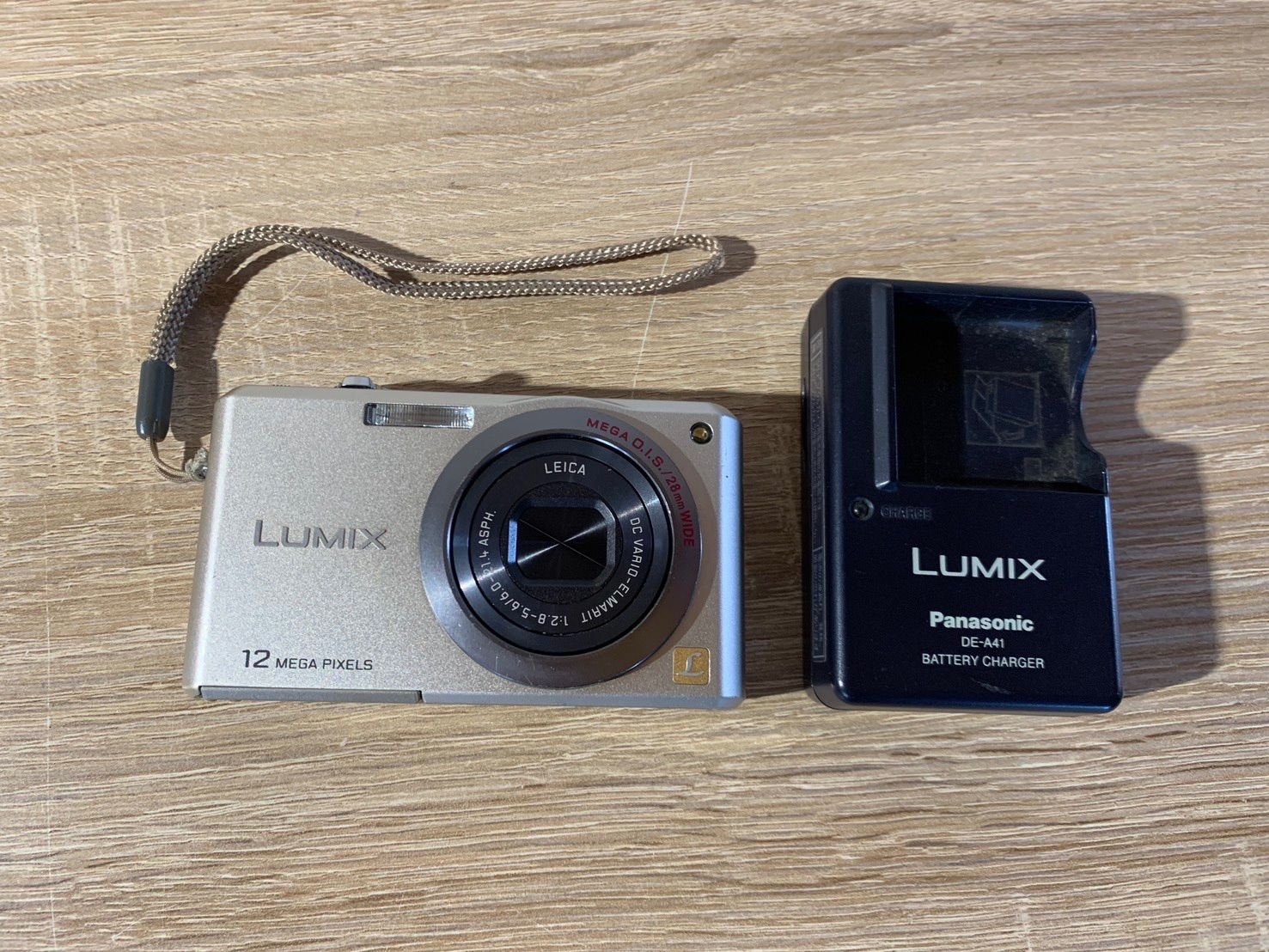 7836 Panasonic Lumix DMC-FX100 ミラージュゴールド デジカメ 動作