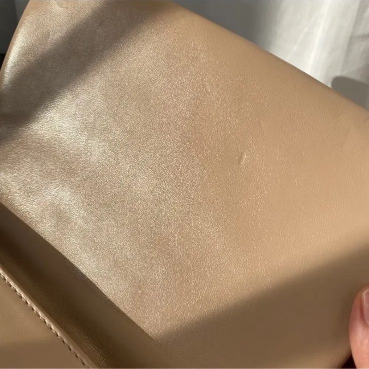 CHARLES & KEITH チャールズ＆キース ショルダーバッグ チェーン