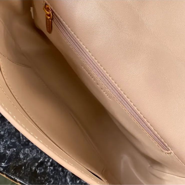 CHARLES & KEITH チャールズ＆キース ショルダーバッグ チェーン