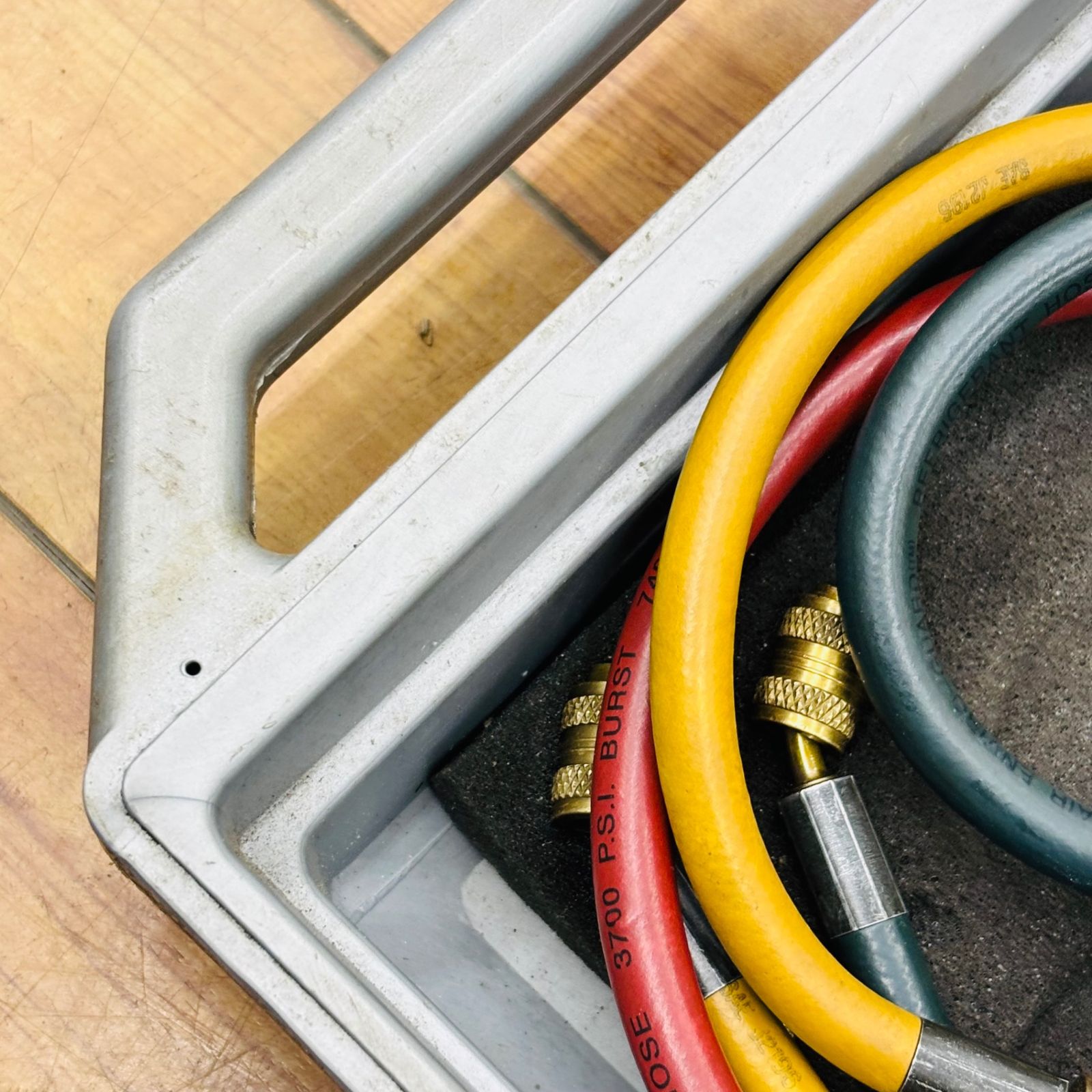 ゲージマニホールド