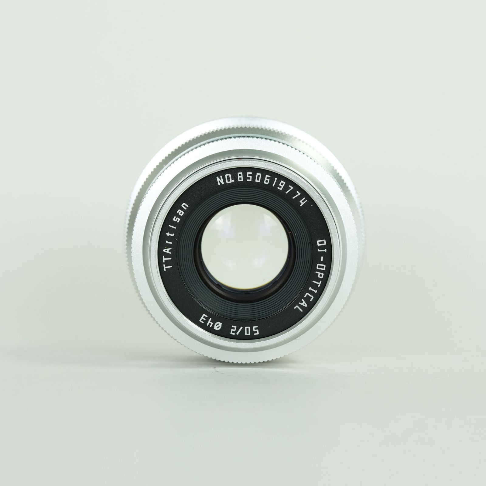 美品] 銘匠光学 TTArtisan 50mm F2 (キヤノンRF用) シルバー