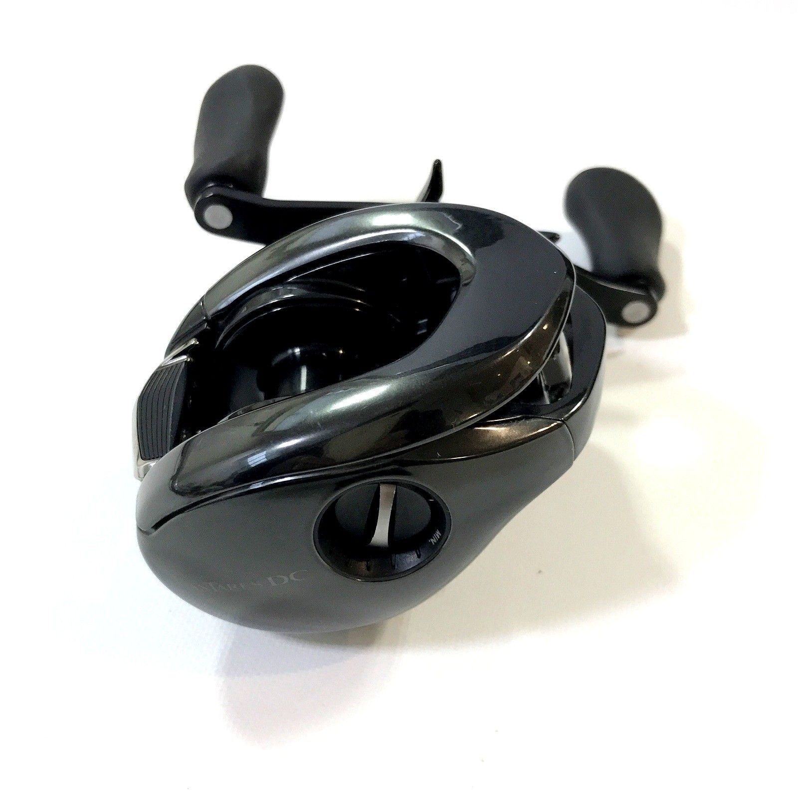 046031 ベイトリール