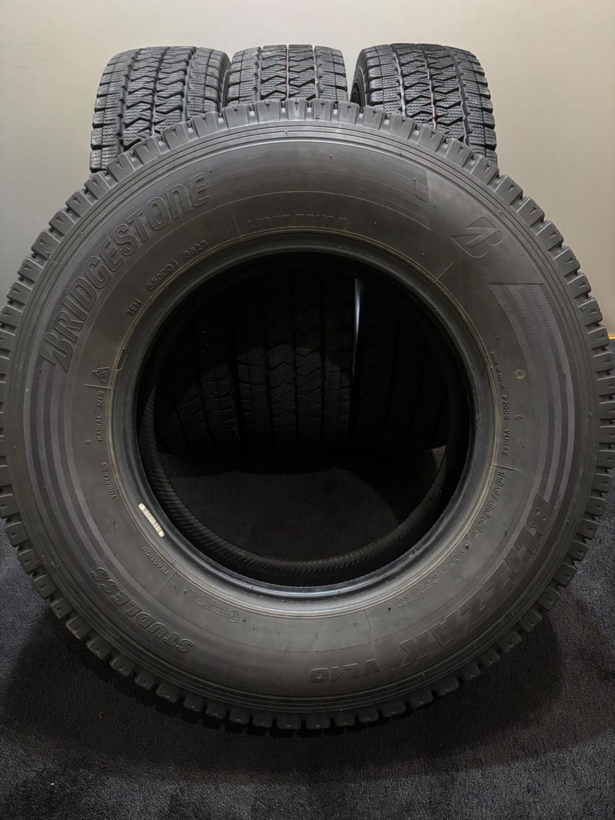 ☆195/80R15 107/105N LT BRIDGESTONE/VL10 23年製 スタッドレス 4本