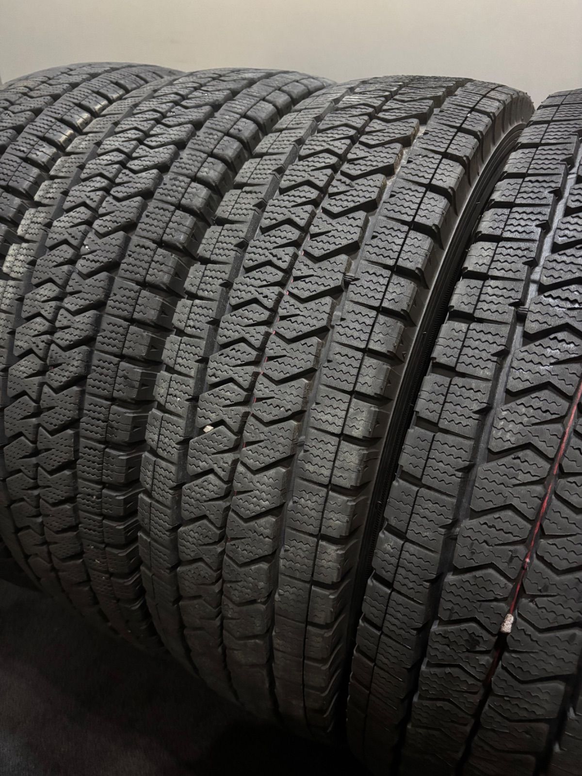 ☆195/80R15 107/105N LT BRIDGESTONE/VL10 23年製 スタッドレス 4本