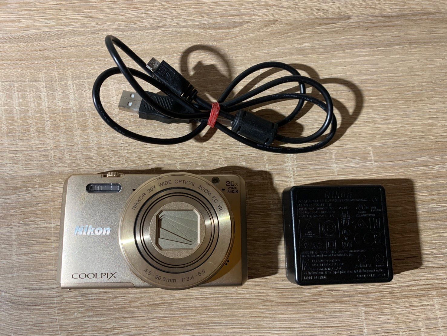 7872 Nikon COOLPIX S7000 ゴールド デジカメ 動作確認済み 美品 