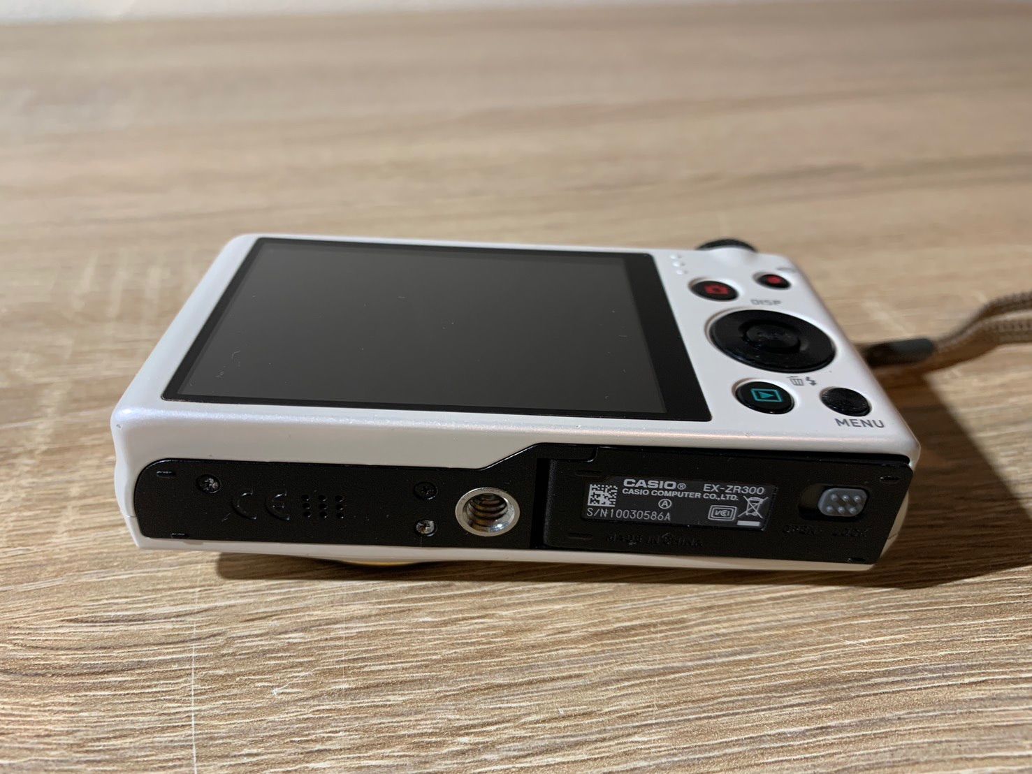7876 Casio EXILIM EX-ZR300 ホワイト デジカメ ジャンク品 - メルカリ