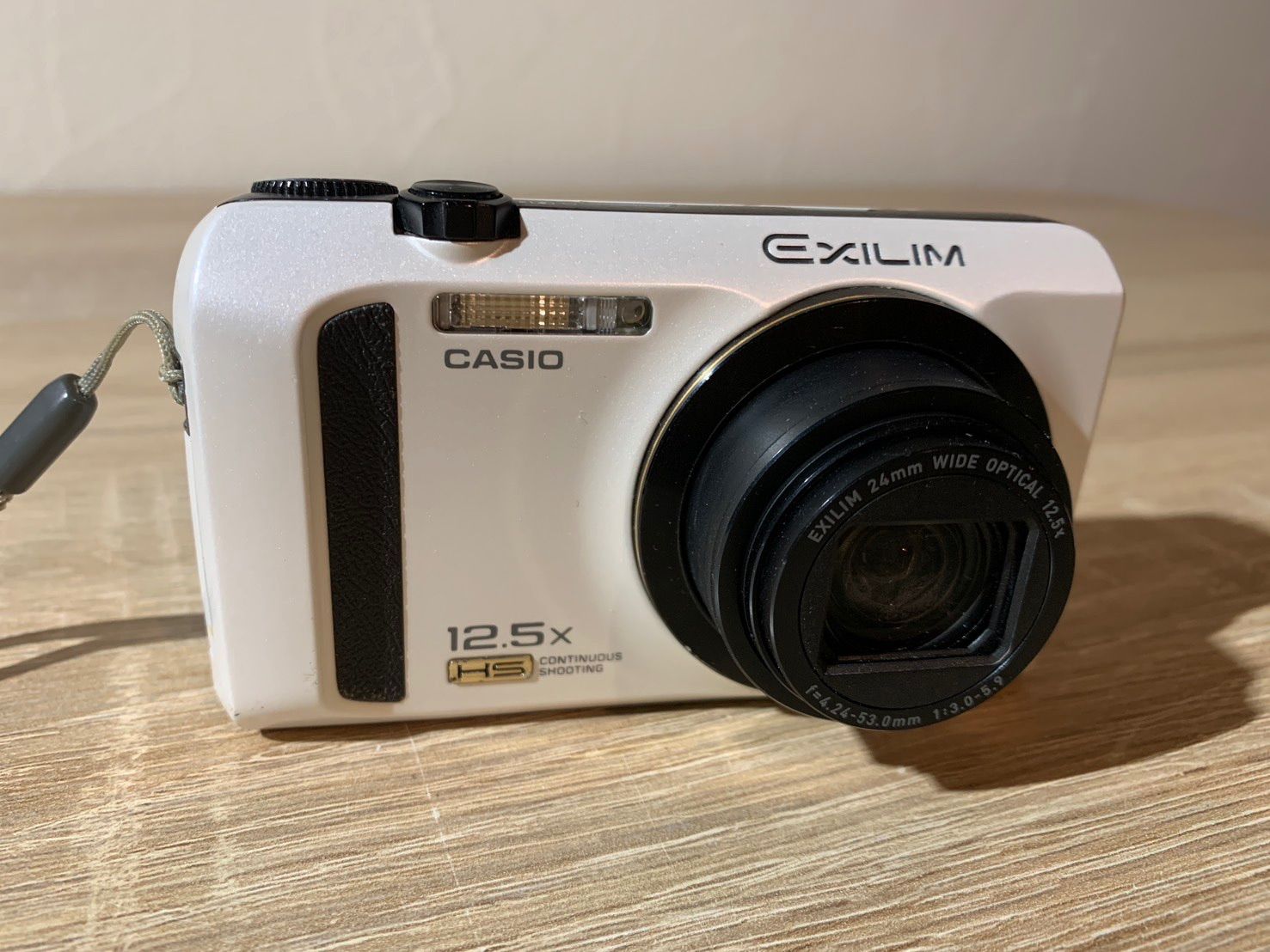 7876 Casio EXILIM EX-ZR300 ホワイト デジカメ ジャンク品 - メルカリ