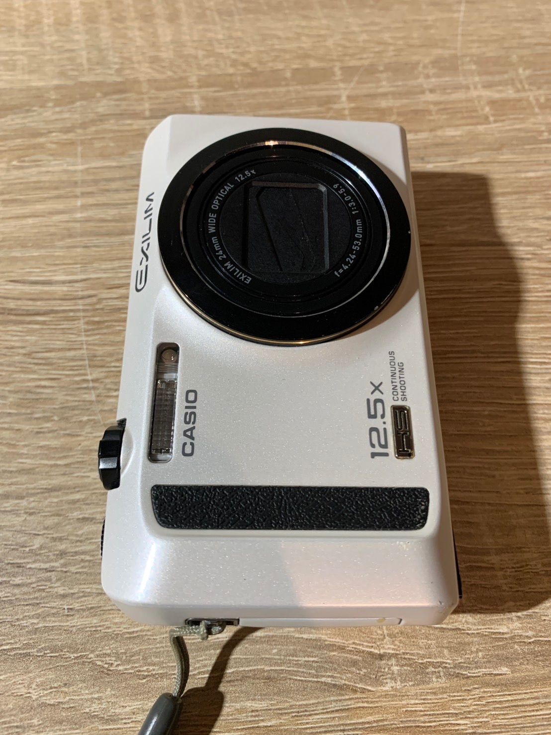 CASIO EXILIM デジカメ EX-ZR100 ホワイト ジャンク品 7876 Casio EXILIM EX-ZR300 ホワイト デジカメ ジャンク品 - メルカリ