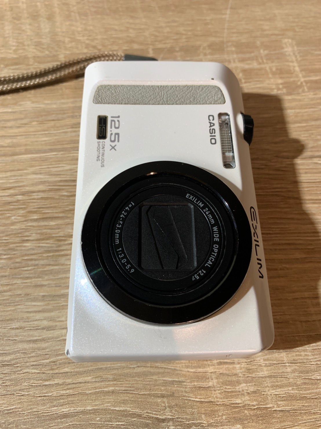 7877 Casio EXILIM EX-ZR200 ホワイト デジカメ 動作確認済み - メルカリ