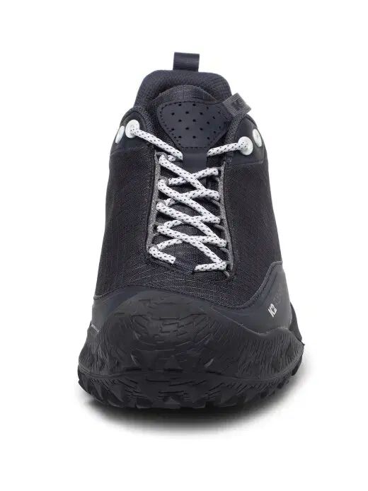 ハイキングシューズ