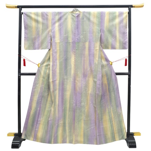紬 着物 リサイクル 正絹 袷 手染め 紫 緑 黄色 美しいぼかし染 カジュアル 中古 仕立て上がり 身丈168 裄丈67 Ｌサイズ みやがわ sb16963 中古】 紬 着物 リサイクル 正絹 袷 手染め 紫 緑 黄色 美しいぼかし染