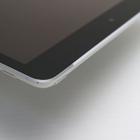 超美品 SIMフリー iPad9 第9世代 Wi-Fi+Cellular セルラー 64GB
