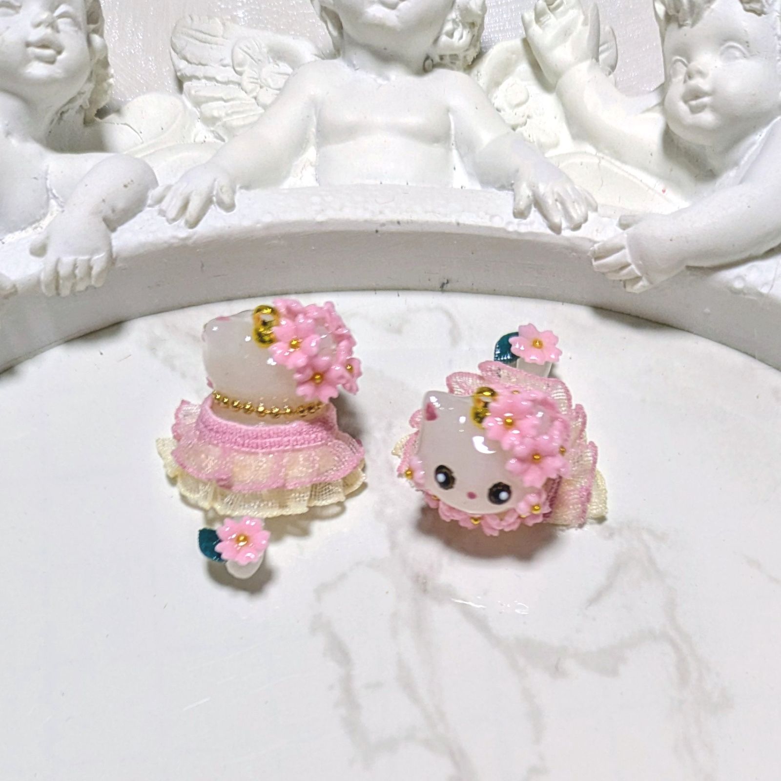 チャーム・さくら猫ちゃん(1pair)￥1,200- - メルカリ