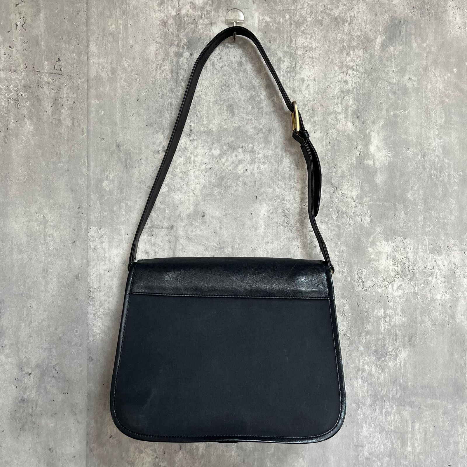 Burberry】バーバリー ショルダーバッグ ブラック 黒 裏地ノバチェック