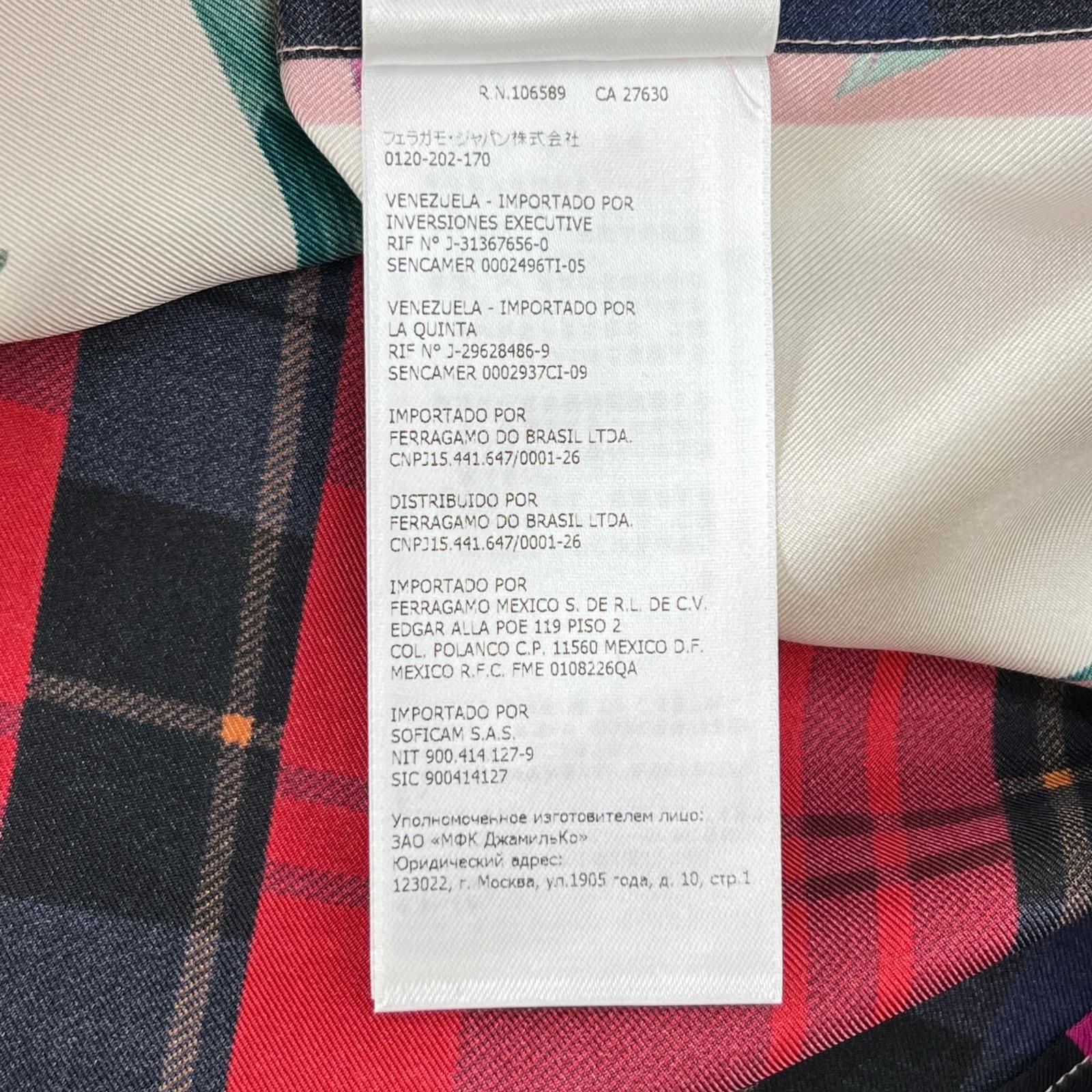 未使用品△Salvatore Ferragamo サルヴァトーレフェラガモ シルク100  