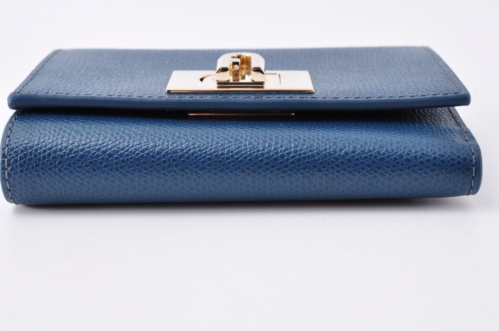 美品 FURLA フルラ Tri-fold Wallet 三つ折り財布 1927 Gold Logo