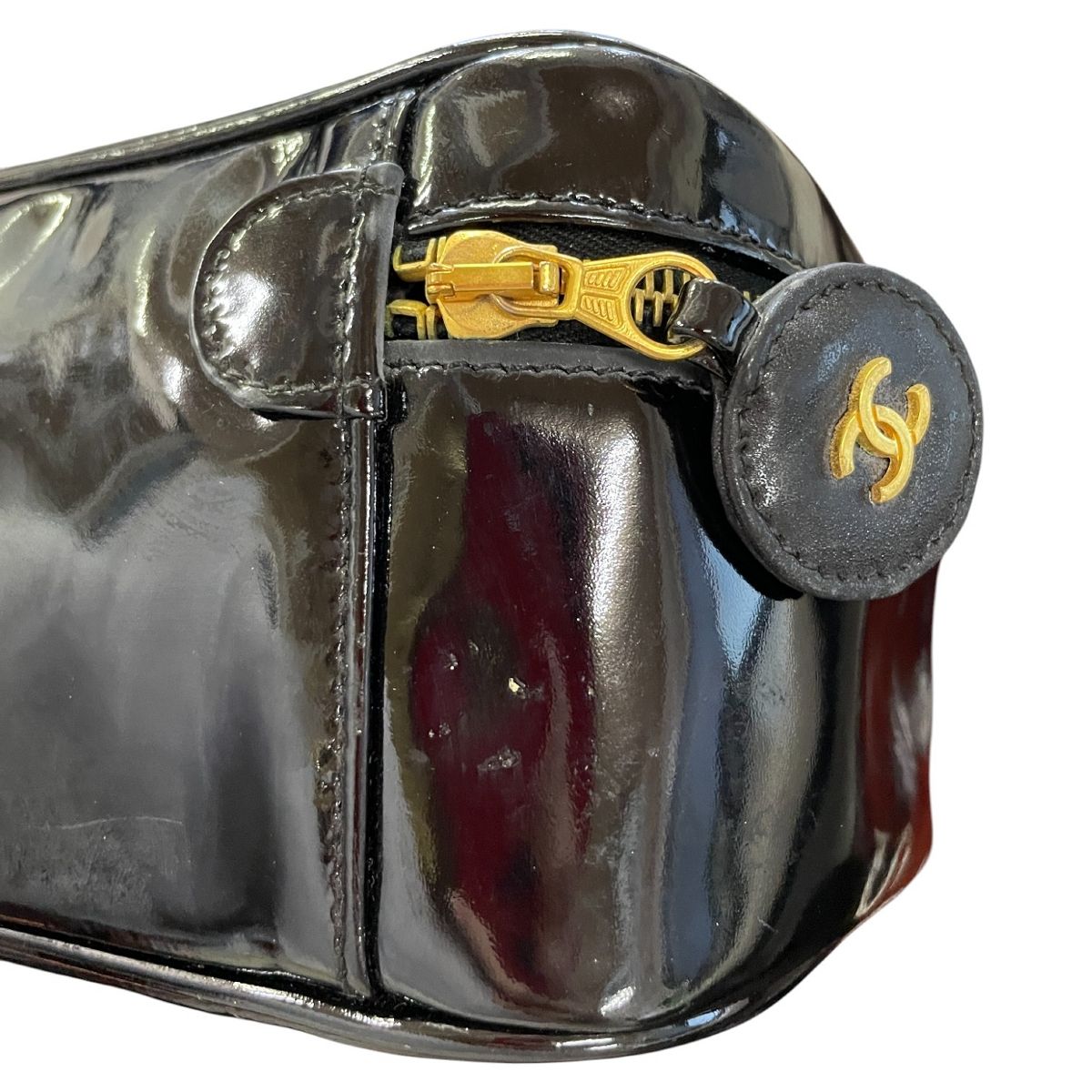 CHANEL シャネル　バニティバッグ　ブラック　エナメル　ココマーク　シール有 CHANEL シャネル ココマーク エナメル バニティバッグ パテントレザー