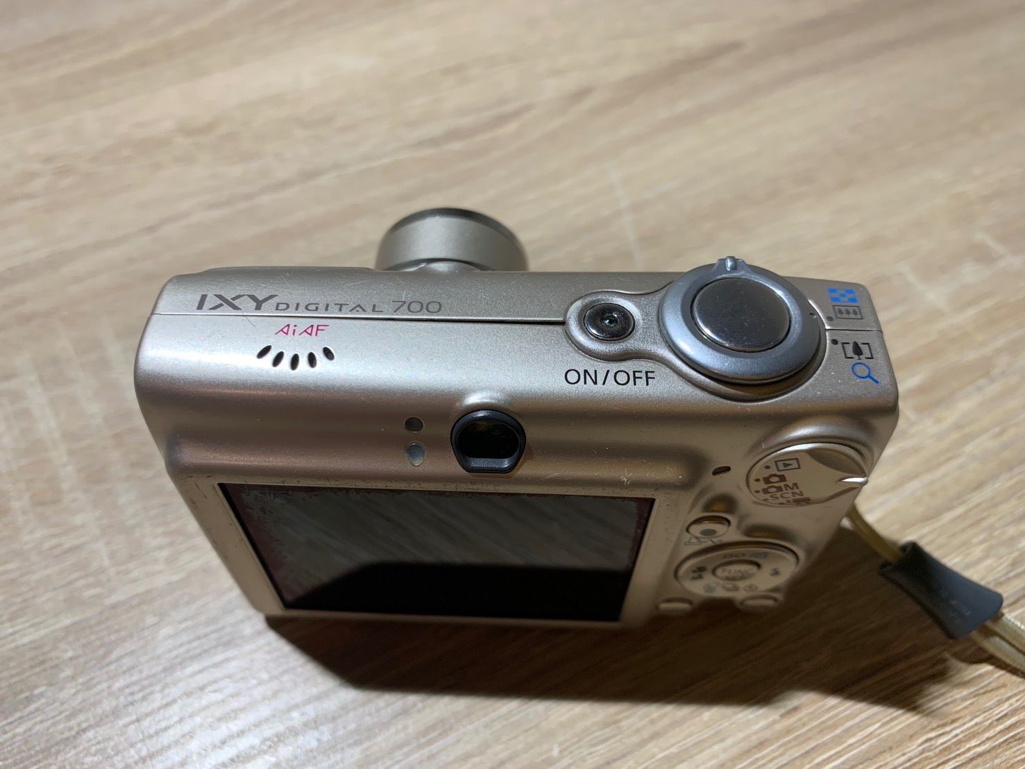 7894 Canon IXY DIGITAL 700 サテンベージュ デジカメ ジャンク品