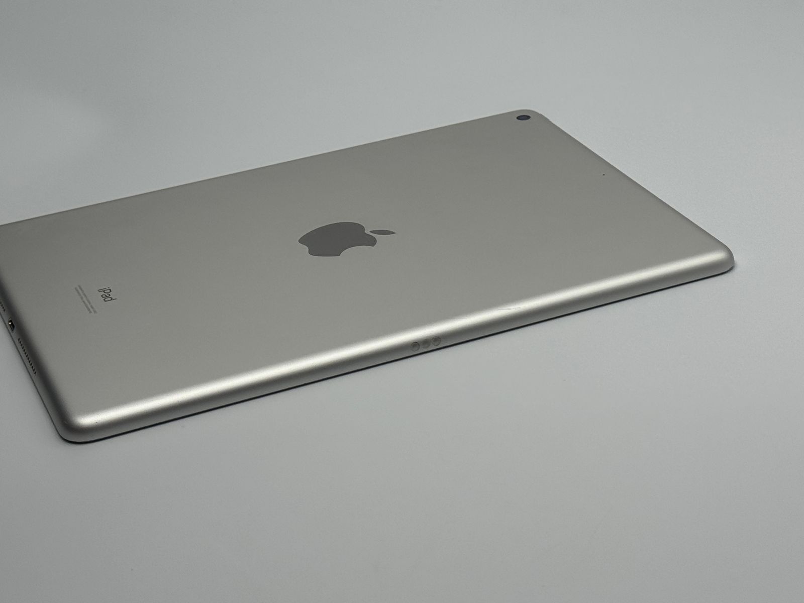 iPad 第9世代 64GB シルバー 中古品 iPad 第9世代64GB シルバーWi-Fiモデル中古品