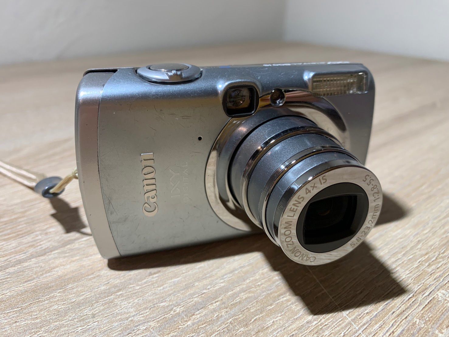 7895 Canon IXY DIGITAL 800 IS シルバー デジカメ 動作確認済み