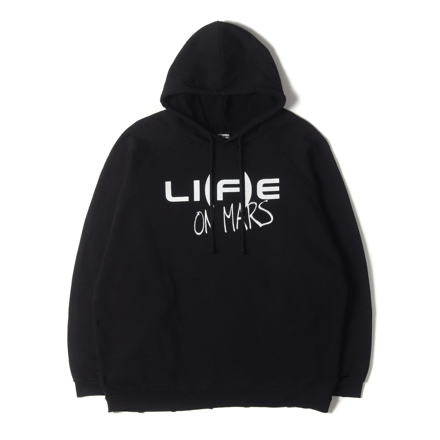 RAF SIMONS ラフシモンズ パーカー ブラック 黒 サイズ:L | ダメージ加工 グラフィック スウェット パーカー (OVERSIZED PRINTED HOODIE LIFE ON MARS) | トップス フーディー【メンズ】【中古】 RAF SIMONS ラフシモンズ パーカー ブラック 黒 サイズ:L | ダメージ