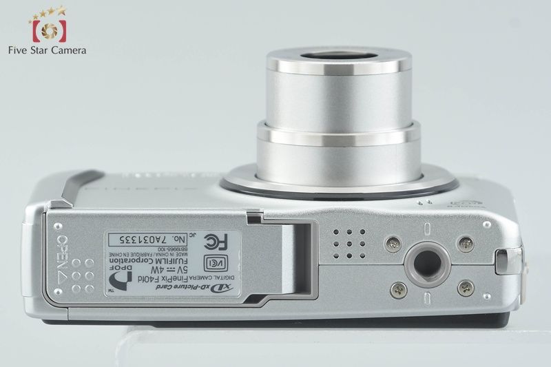 中古】FUJIFILM 富士フイルム FINEPIX F40fd シルバー コンパクト