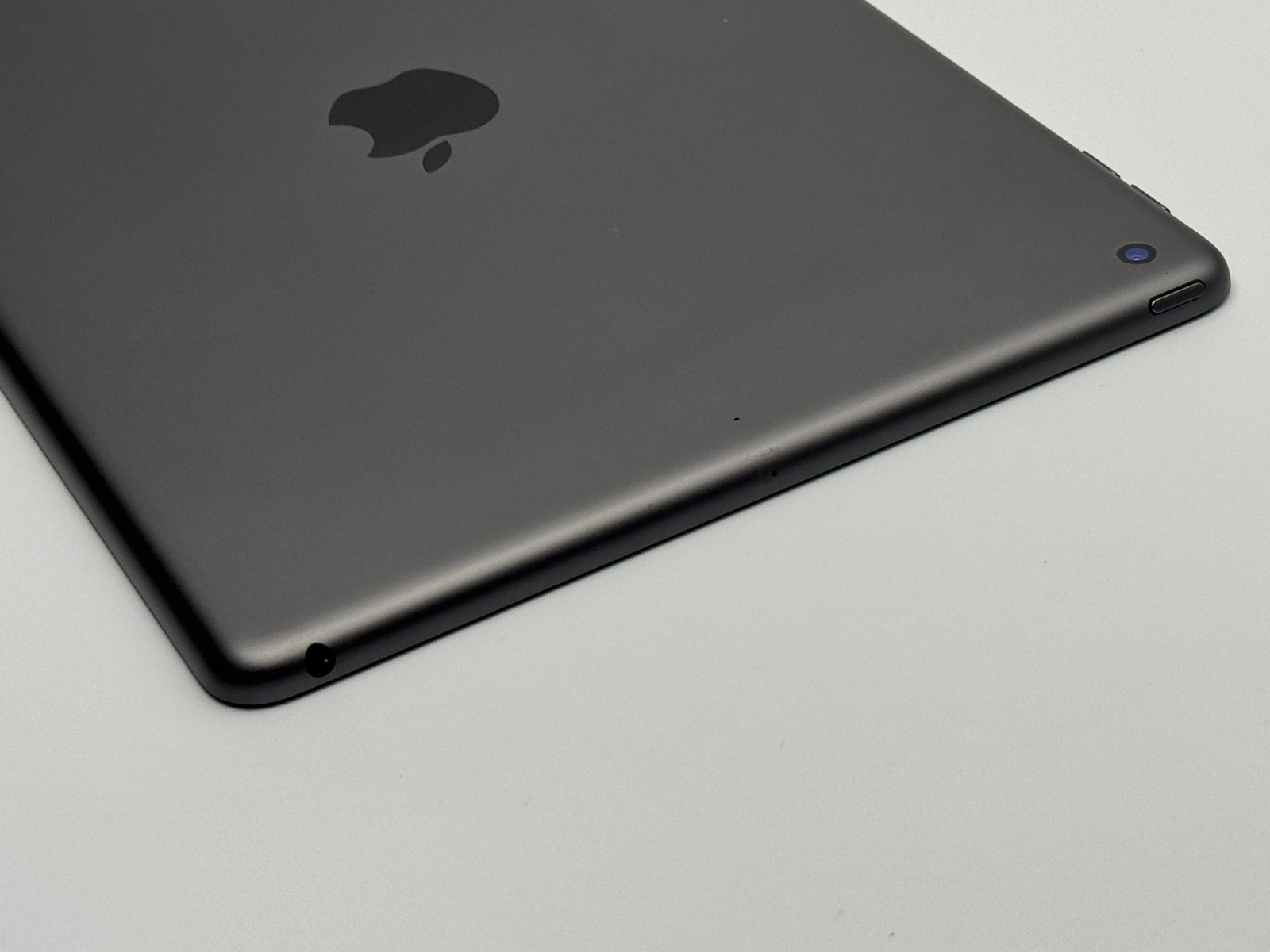 iPad 第9世代 64GB バッテリー100% スペースグレー 本体 iPad (第9世代) 64GB スペースグレーセルラーモデルバッテリー100