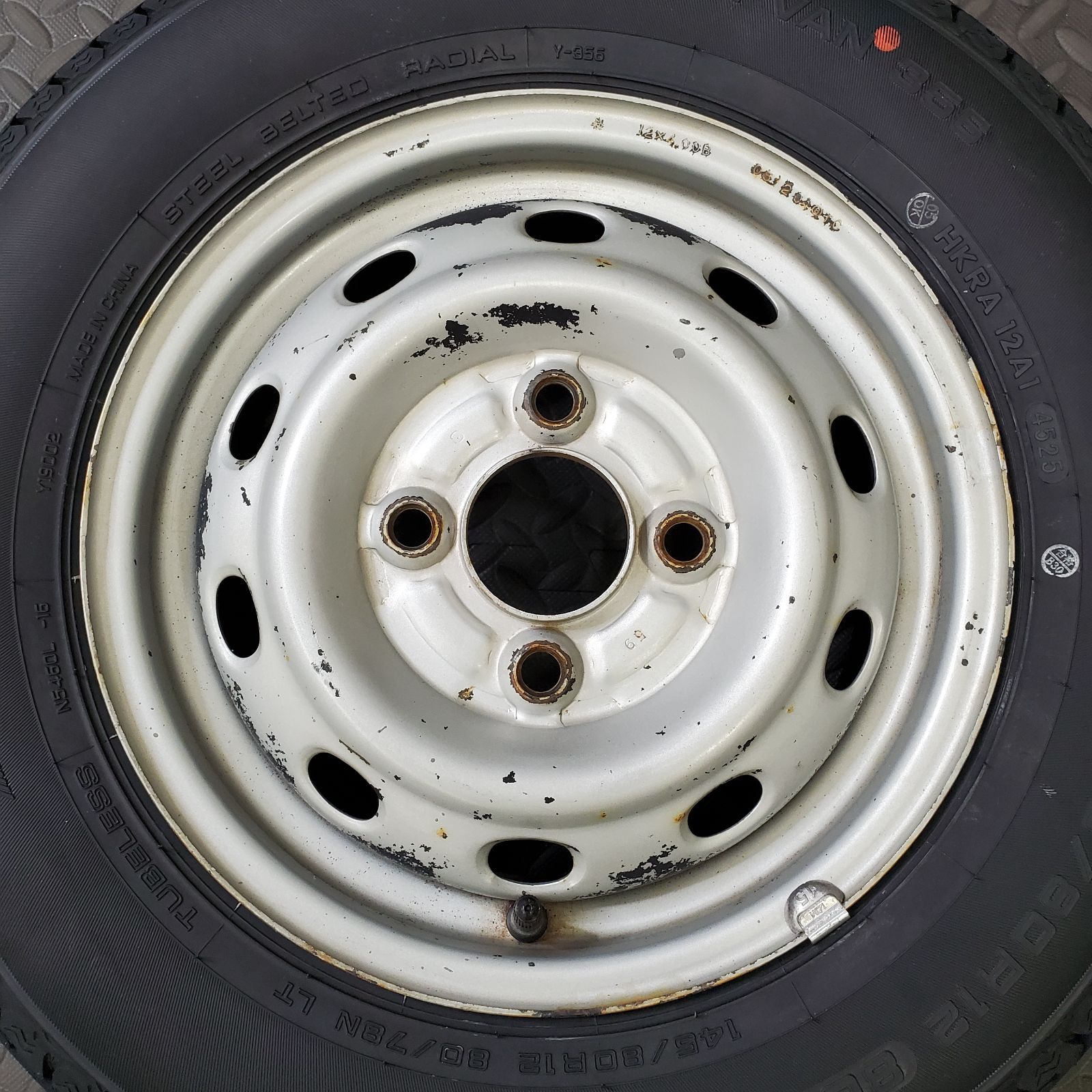 25年製 新品タイヤ 145/80R12 80/78N LT ヨコハマ スーパーバン356(夏