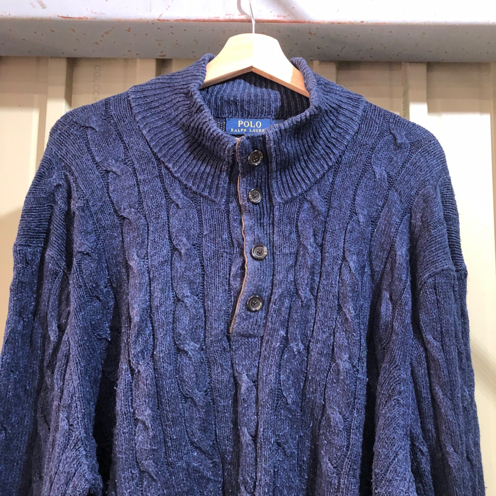ラルフローレン ウール100％ニット セーター 金ボタン エンブレム刺繍 紺 ラルフローレン 希少 クレスト刺繍 ニット セーター M ブルー 青 金