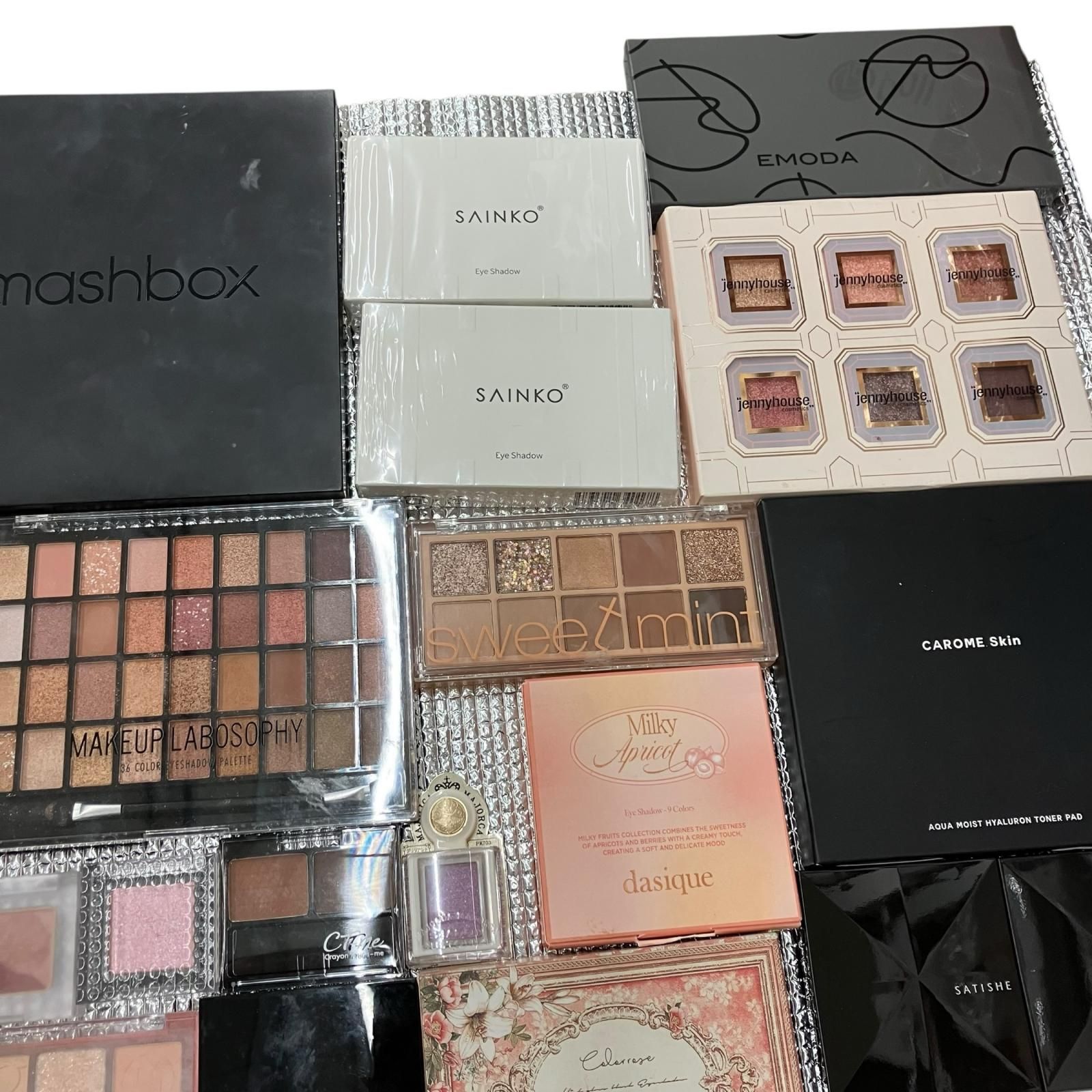 アイシャドウ16点まとめ売り 186001 アイカラー アイシャドウ 100点以上 まとめ売り まとめ売り