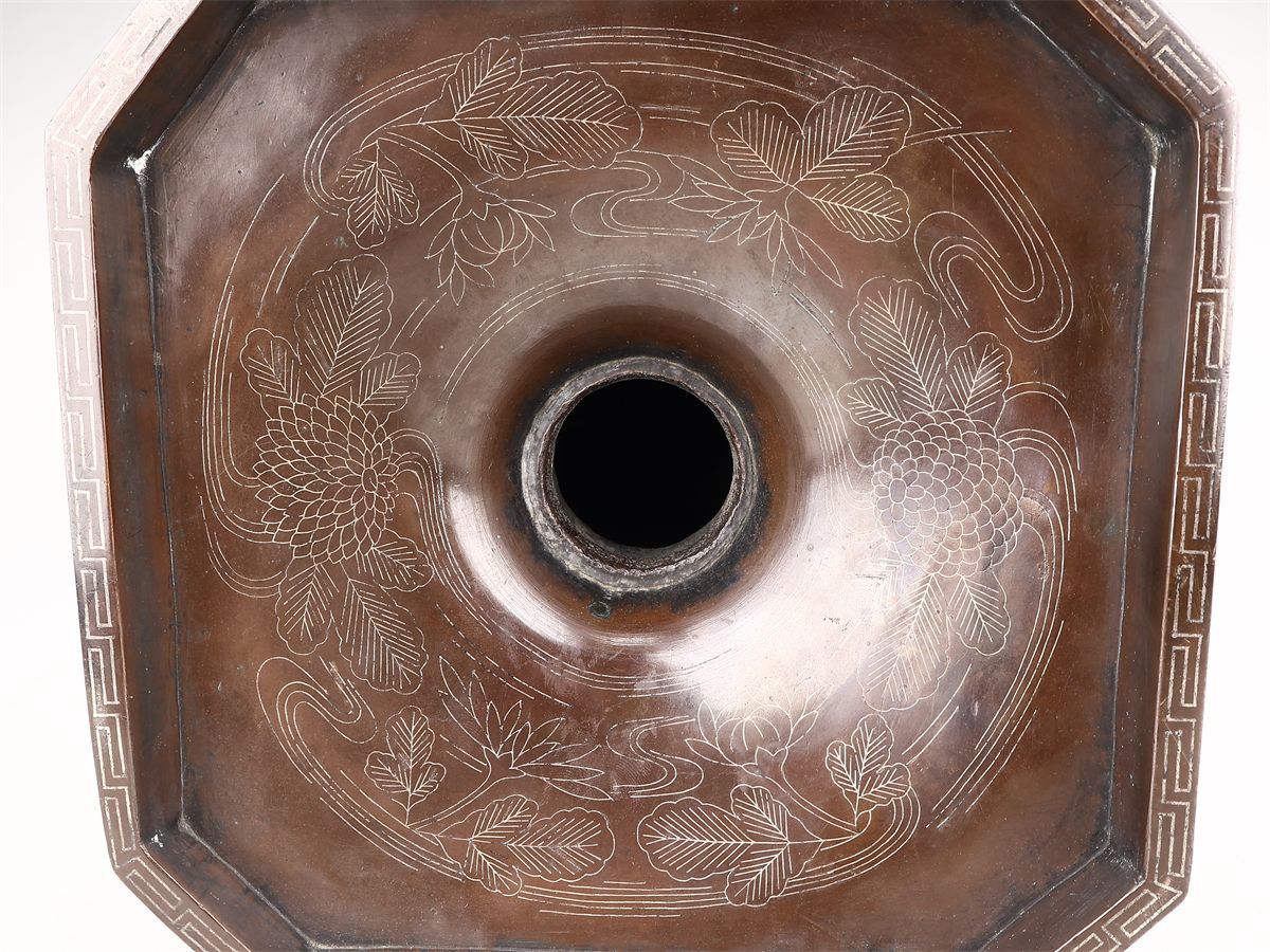 DA732 明治金工最高峰 銅製 全身銀象嵌 角花瓶 大型 高31.5㎝／箱付 美