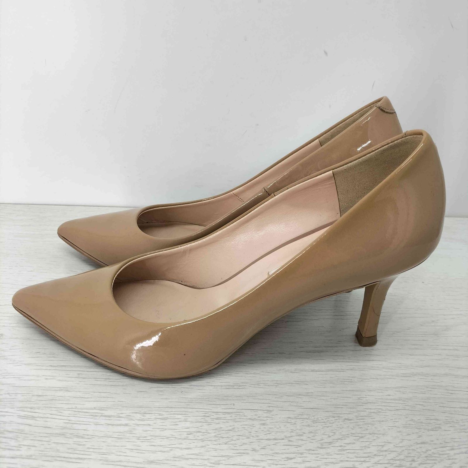 DIANA エナメルパンプス未使用トープ24 ダイアナ DIANA エナメルパンプス レディース JPN：24 - メルカリ