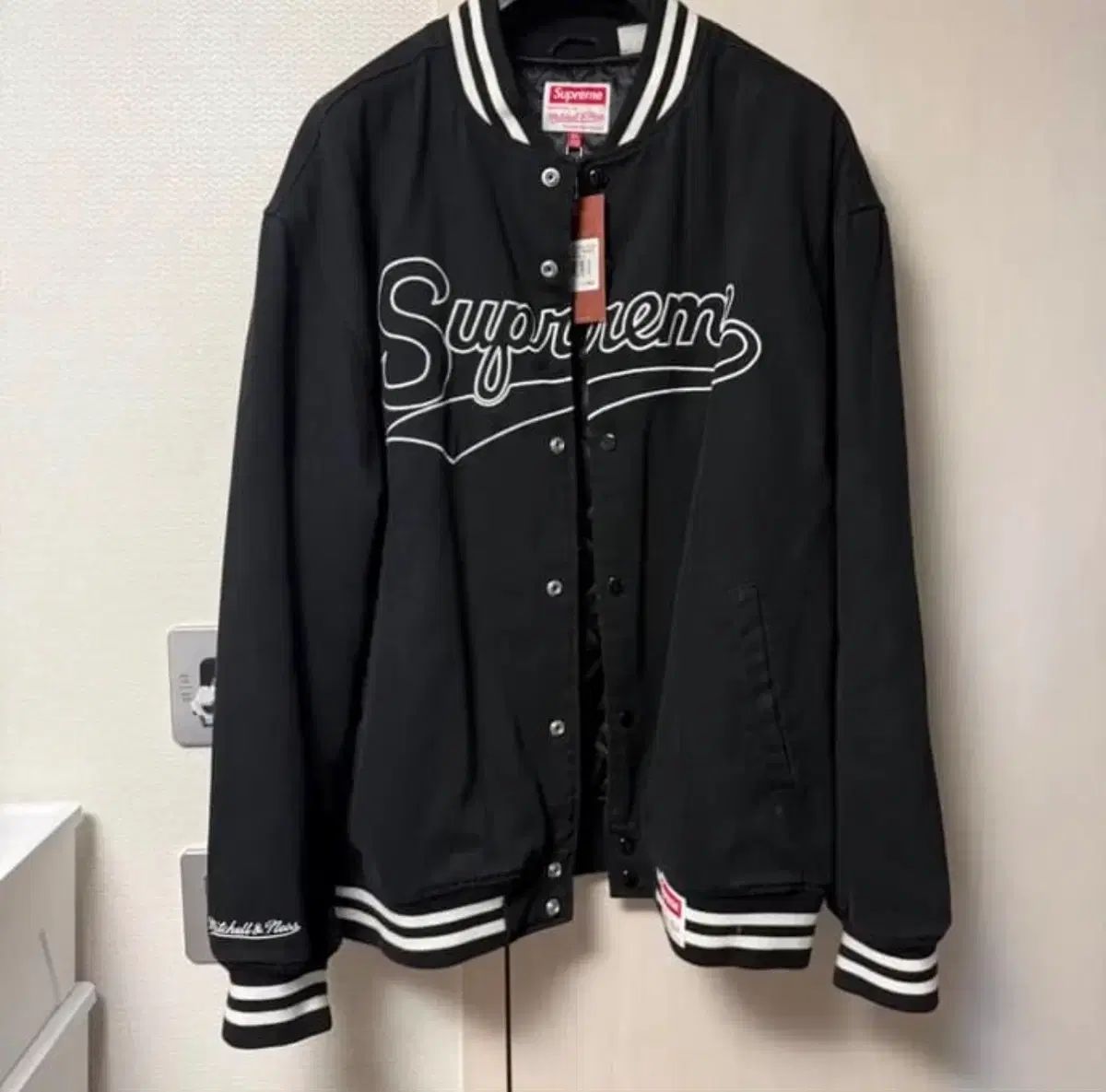 悠*大様 Supreme ブラック スタジャン XL XL) Supreme ミッチェルアンドネス スタジャン ブラック - メルカリ