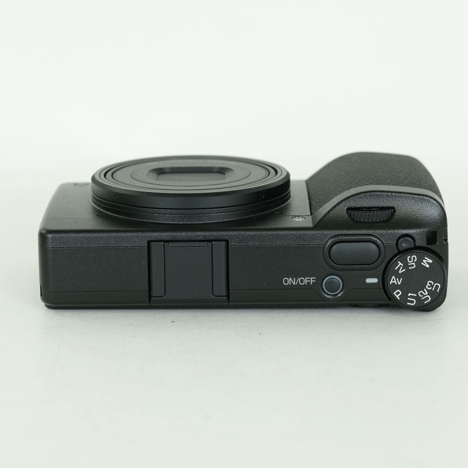 美品 | シャッター数188回｜別売付属品多数] RICOH GR IV | コンパクト