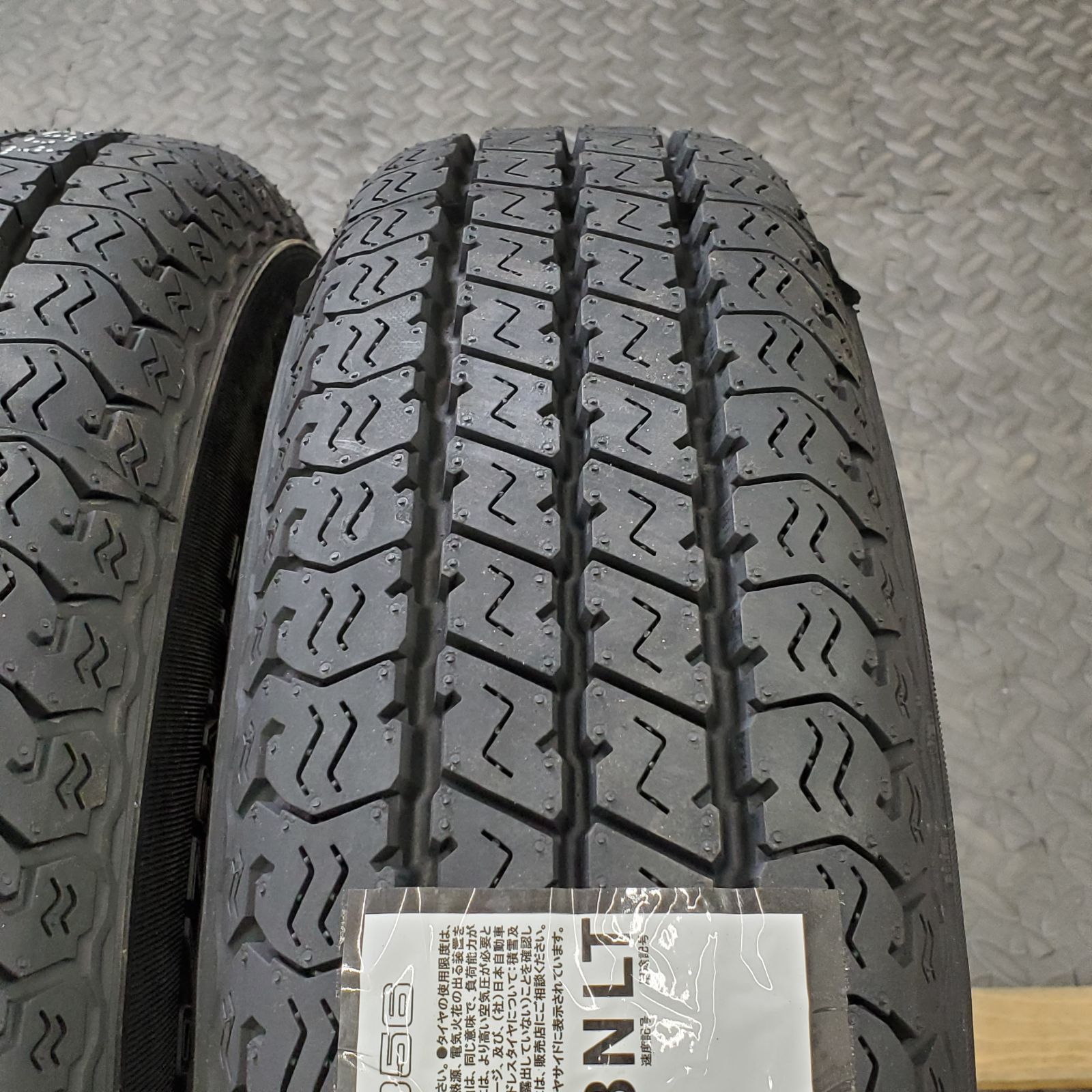 25年製 新品タイヤ 145/80R12 80/78N LT ヨコハマ スーパーバン356(夏