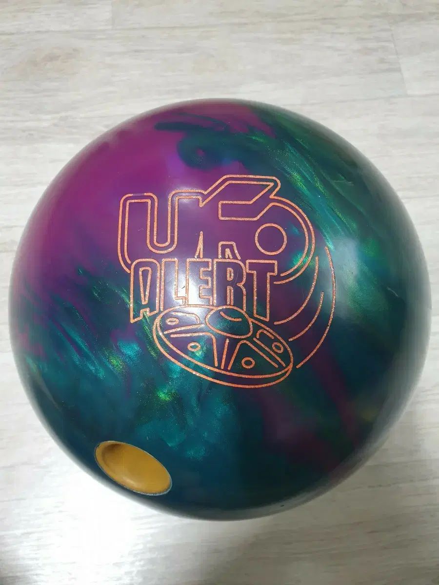 UFO アラート 15 パウンド ボーリング - メルカリ