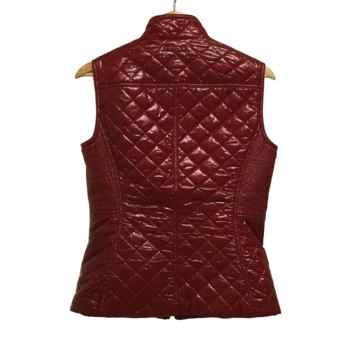 BURBERRY LONDON ENGLAND(バーバリーロンドンイングランド) ベスト